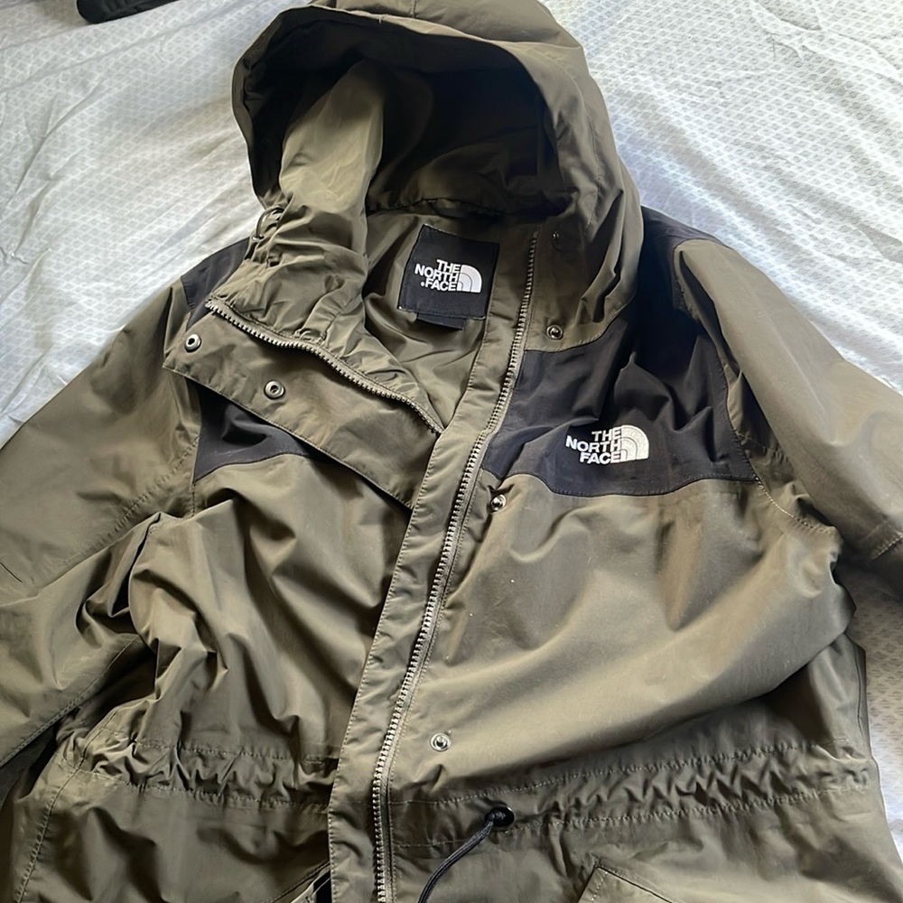 Women’s north face coat